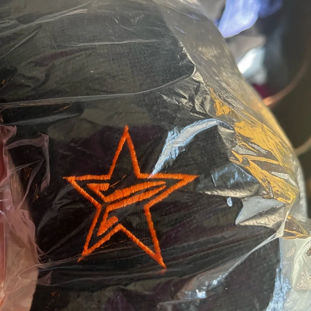 Brand new Jeffree star Halloween beanie- limited edition - Picture 2 of 3